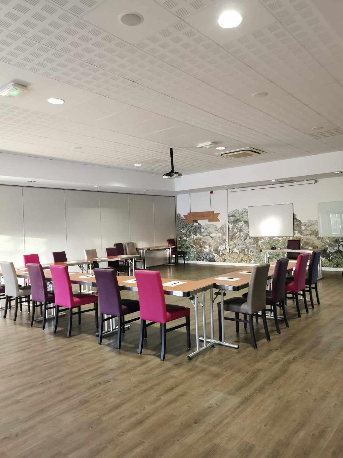 Hotel Ibis Styles Montargis Arboria Pannes  Exterior foto